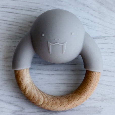 Hochet en bois - Gris | Little rawr