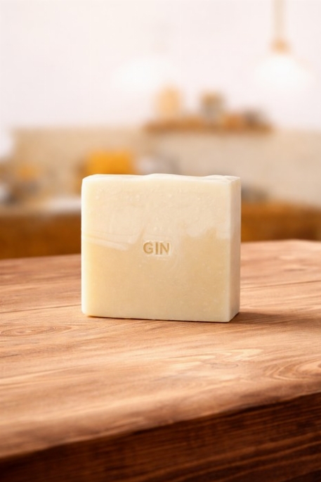 Savon en barre - Gin de la Société secrète ( Les herbes Folles) | Savonnerie Poussière d'Étoile