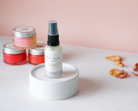 Soin contour des yeux | Savonnerie Poussière D'Étoile