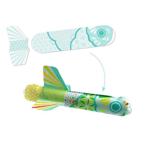 DIY - Coloriage - Koinobori (3 poissons volants) | Djeco