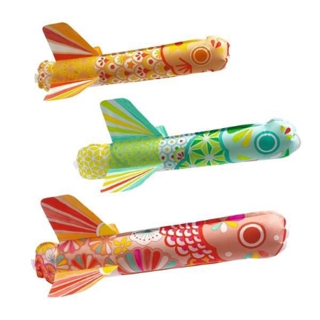 DIY - Coloriage - Koinobori (3 poissons volants) | Djeco