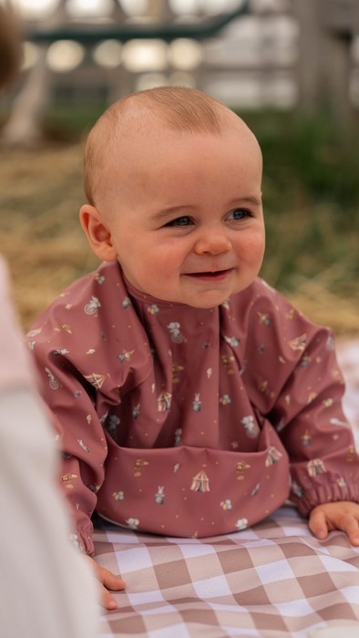Bavette à manches longues avec pochette intégrée - Au cirque - 6-24m | Micasso