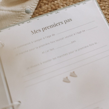Livre de bébé - Sauge et or | Le Petit Tableau Noir