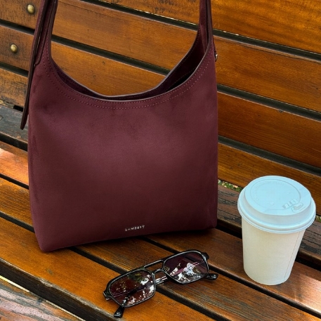Le ELENA - Sac à épaule en suède vegan - Cassis | Lambert
