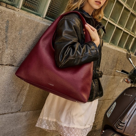 Le CHELSEA - Sac à épaule en cuir vegan - Cassis | Lambert