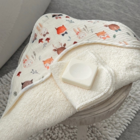 Sortie de bain pour bébé - Animaux sur fond crème | Baluchon